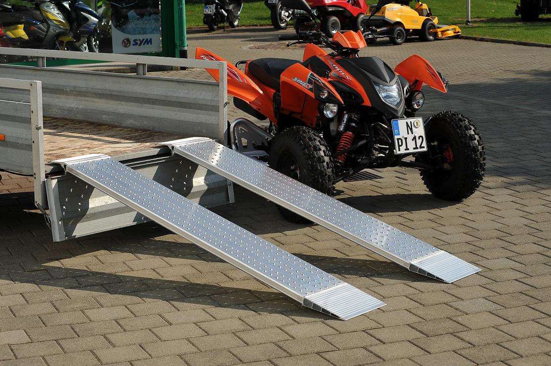 SUMINISTRO DE RAMPAS DE ALUMINIO