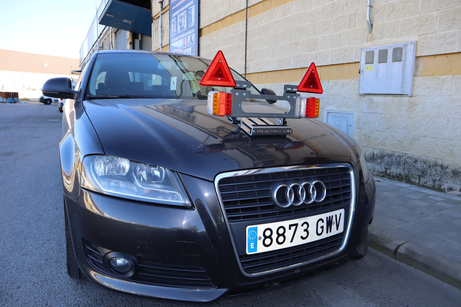 SOPORTE DE LUCES LED PARA PALAS TRASERAS